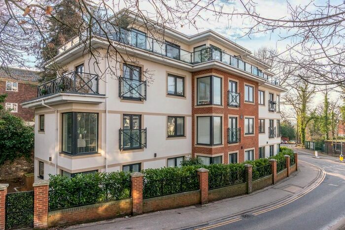 1 Bedroom Flat To Rent In Baker Street, Weybridge, KT13