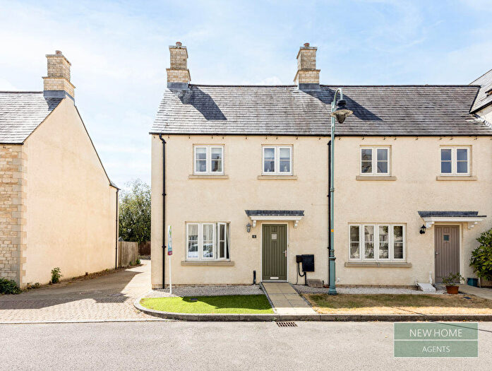 4 Bedroom End Of Terrace House For Sale In Hardie Close, Tetbury, GL8