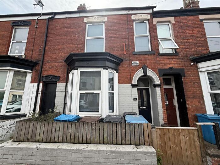5 Bedroom Terraced House For Sale In Sherburn Street, Hull, HU9