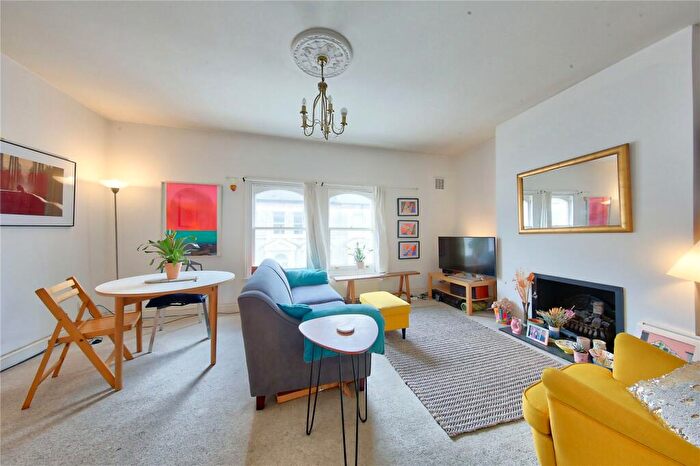 1 Bedroom Apartment To Rent In Northcote Road, SW11