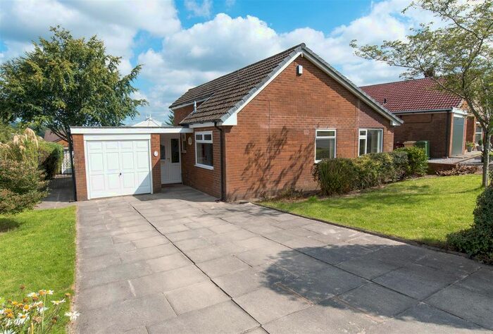 3 Bedroom Detached Bungalow To Rent In Lennox Gardens, Bolton, BL3