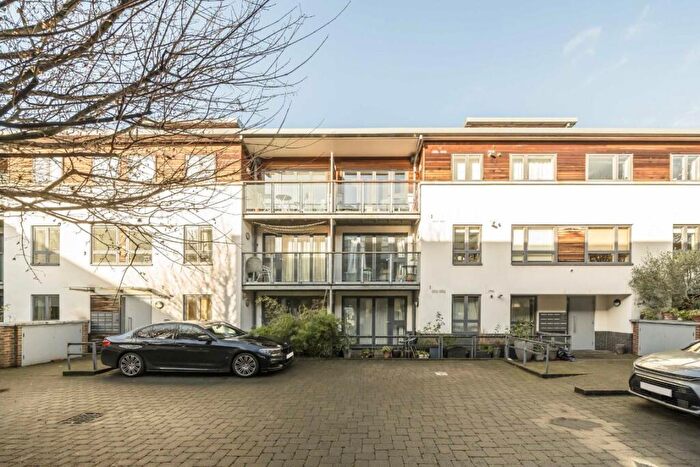 2 Bedroom Flat To Rent In Stannary Place, Kennington, SE11