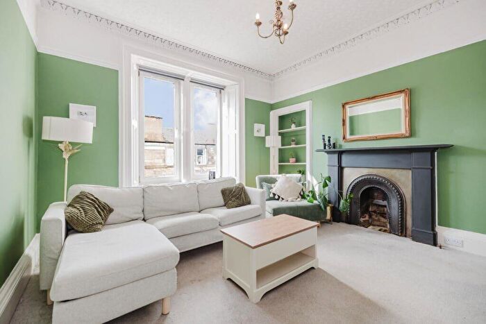 1 Bedroom Flat To Rent In L Downfield Place, Edinburgh, EH11