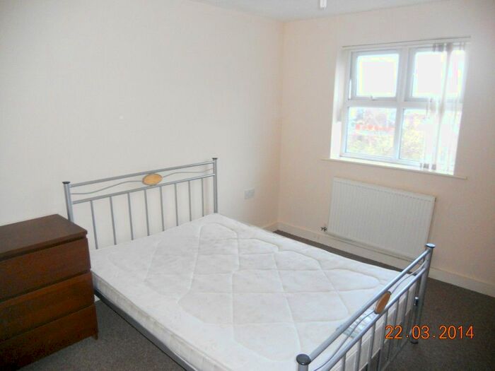 2 Bedroom Flat To Rent In Balfour Street, Runcorn WA7