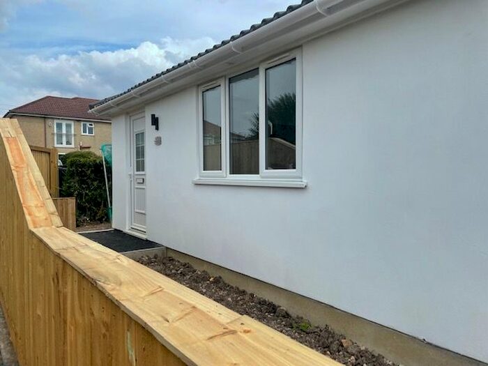 2 Bedroom Bungalow To Rent In Preston Walk, Knowle, Bristol, BS4