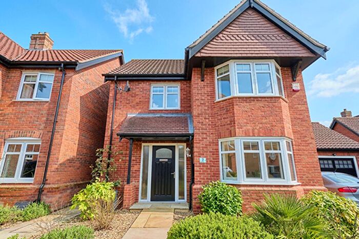 3 Bedroom Detached House For Sale In Vaughan Close, Cromer, NR27