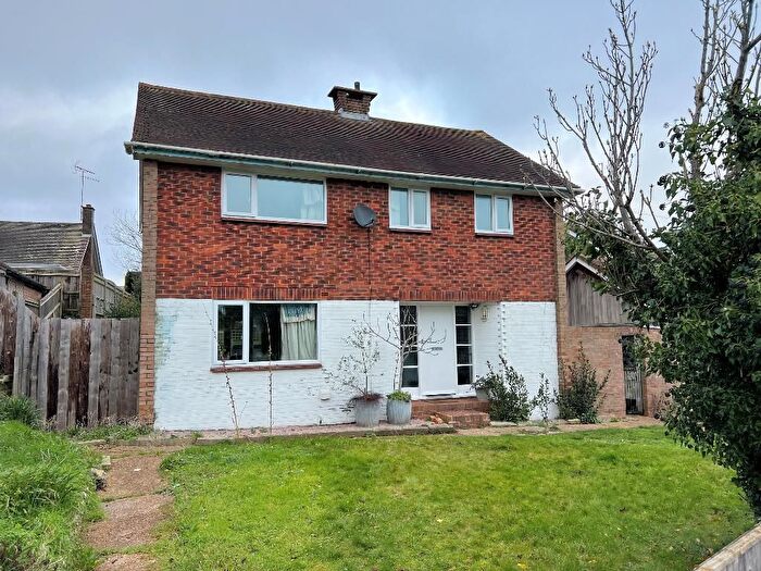 3 Bedroom Detached House For Sale In Penlands Way, Steyning, West Sussex, BN44