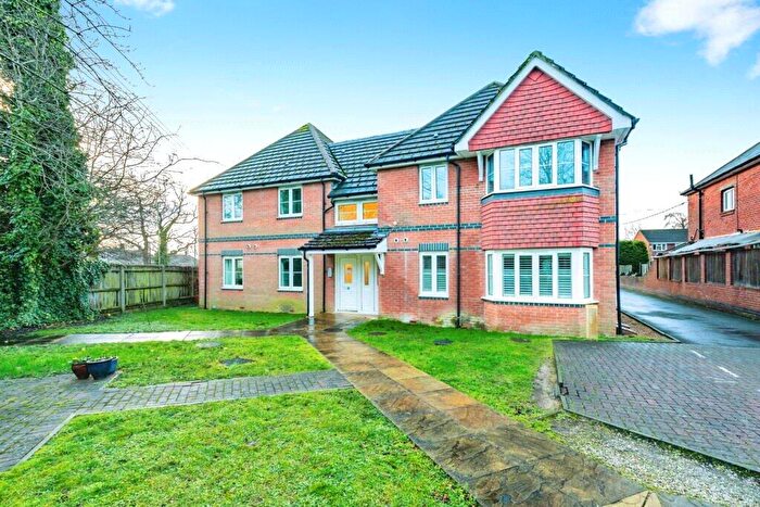 1 Bedroom Flat To Rent In Pound Road, Bursledon, Southampton, SO31