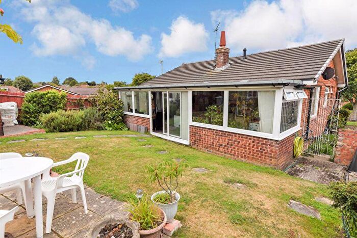 3 Bedroom Detached Bungalow For Sale In The Florins, Purbrook, PO7