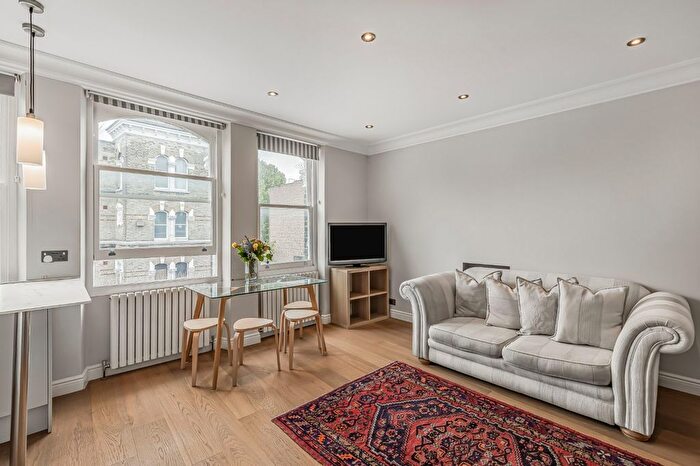 2 Bedroom Flat To Rent In Gunterstone Road, London, W14
