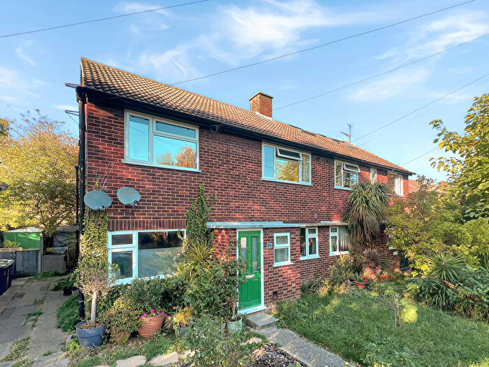 2 Bedroom Maisonette For Sale In Howard Road, Cambridge, CB5
