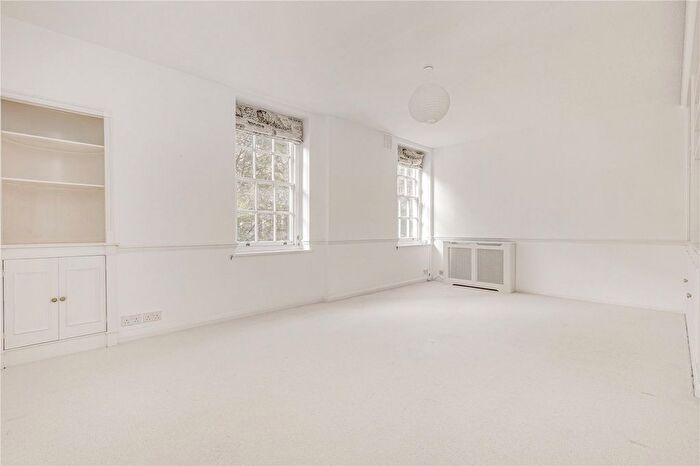 2 Bedroom Flat For Sale In Winfield House, Vicarage Crescent, SW11