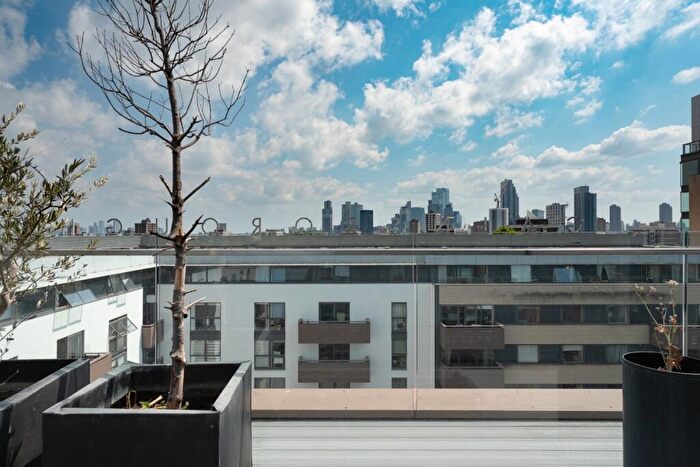 2 Bedroom Penthouse For Sale In Gainsborough Studios North, Poole Street, London, N1