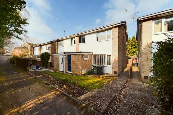 3 Bedroom Semi-Detached House To Rent In Sandbrooke Walk, Burghfield, Reading, RG7