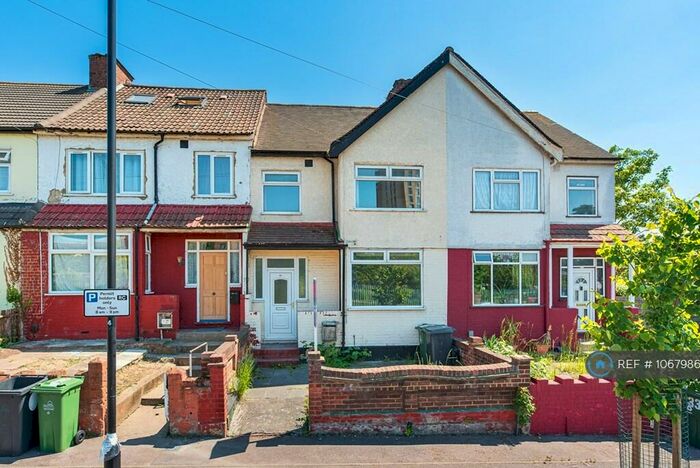 3 Bedroom Terraced House To Rent In Ruckholt Close, London, E10