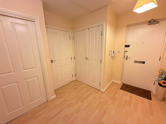 2 Bedroom Flat To Rent In Filey Road, Scarborough, YO11