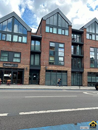 2 Bedroom Flat To Rent In Tooting High Street, London, SW17