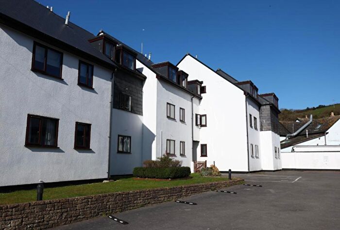 2 Bedroom Apartment For Sale In New Cut, Beer, EX12