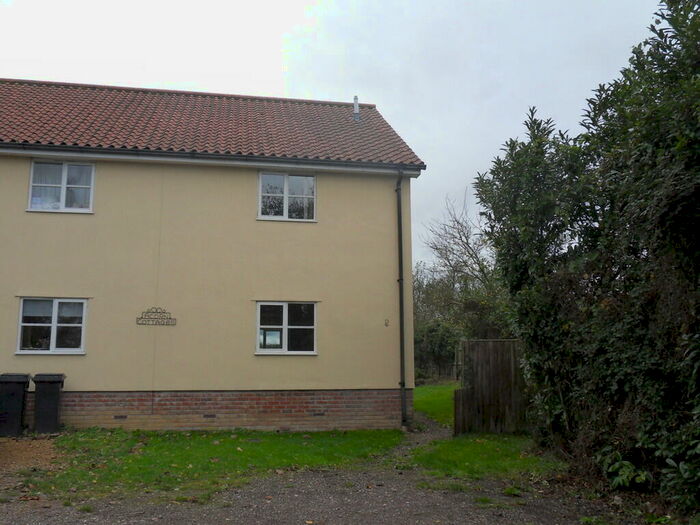 2 Bedroom Cottage To Rent In Wortham, IP22