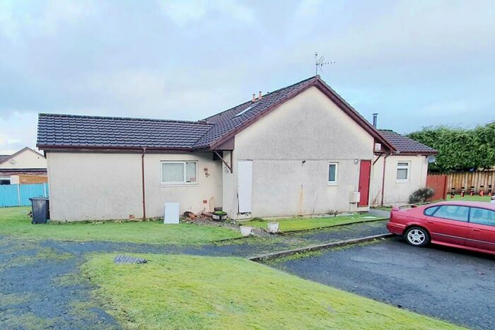 3 Bedroom Terraced House For Sale In , Corlic Way, Kilmacolm, PA13