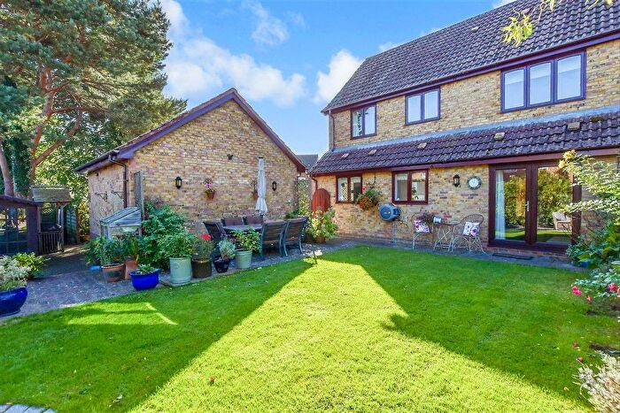 4 Bedroom Detached House For Sale In Roseleigh Avenue, Allington, Maidstone, Kent, ME16