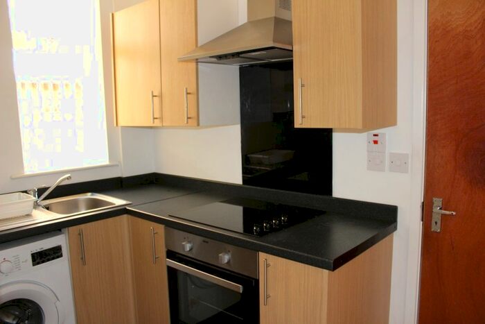 1 Bedroom Flat To Rent In College Road, Moseley, Birmingham, B13