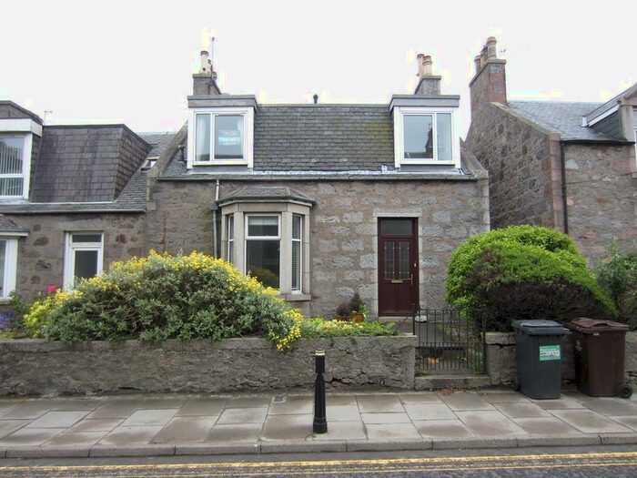 2 Bedroom Flat To Rent In Broomhill Road, Aberdeen, AB10