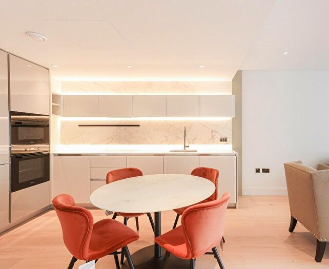 2 Bedroom Apartment For Sale In B Chalk Lane, Barnet, EN4