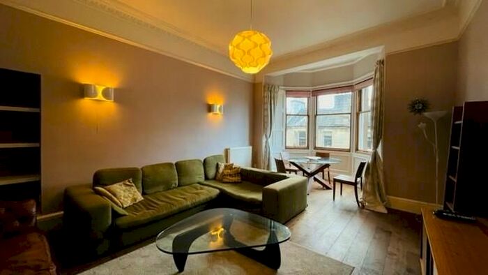 3 Bedroom Flat To Rent In Bruntsfield Gardens, Edinburgh, EH10