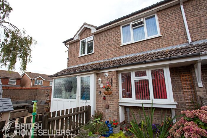 2 Bedroom End Of Terrace House For Sale In Roman Close, Deal, Kent, CT14