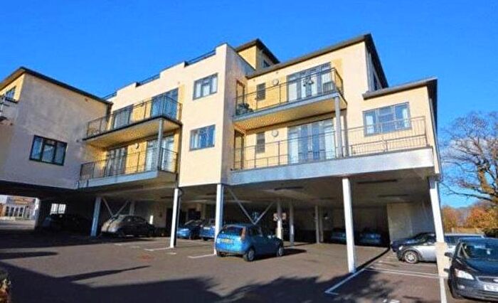 1 Bedroom Flat To Rent In Curzon Road, Waterlooville, PO7