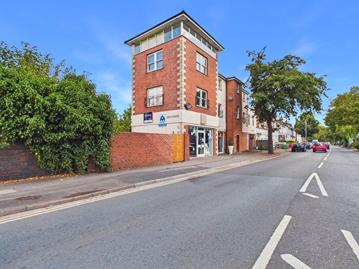 2 Bedroom Flat To Rent In Gloucester Road, GL51