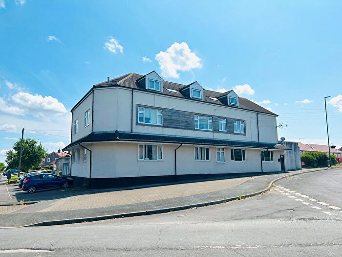 2 Bedroom Flat To Rent In Santingley Court, Wakefield, WF4