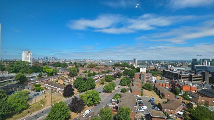 2 Bedroom Apartment For Sale In Weston Point, Wellington Street, Woolwich, Kent, SE18