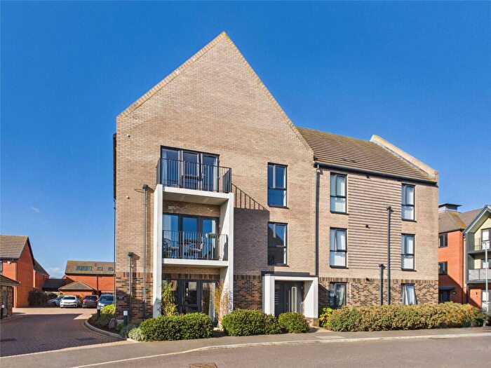 1 Bedroom Apartment For Sale In Holmhill Drive, Felixstowe, Suffolk, IP11