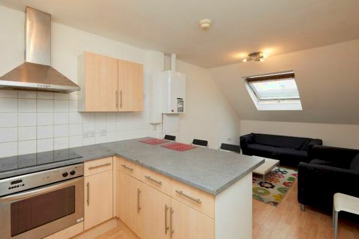 3 Bedroom Flat To Rent In Radford Road, Nottingham, NG7