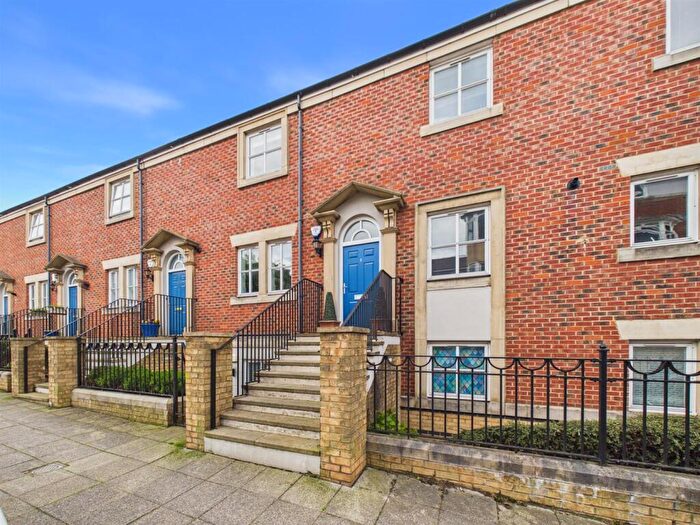 2 Bedroom Maisonette To Rent In Union Street, North Shields, NE30