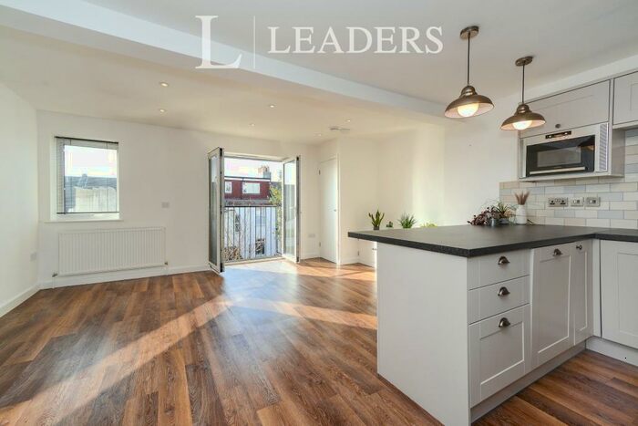 2 Bedroom Flat To Rent In Livingstone Road, Hove, BN3