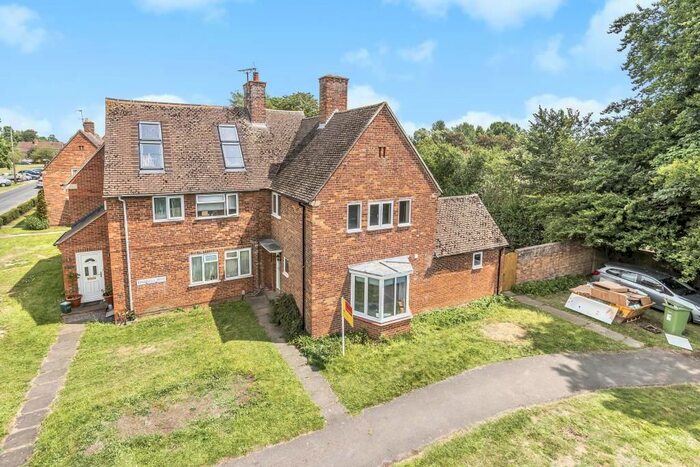 4 Bedroom Semi-Detached House To Rent In North Abingdon, Oxfordshire OX14