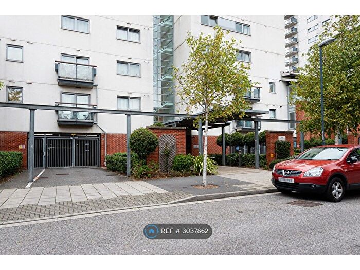 1 Bedroom Flat To Rent In Erebus Drive, Woolwich, SE28