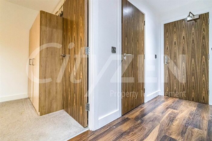 1 Bedroom Flat For Sale In Ordsall Lane, Salford, M5