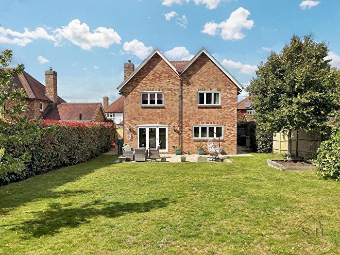 5 Bedroom Property For Sale In Badgers Close, Aldington, TN25