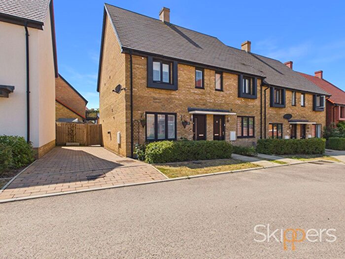 2 Bedroom End Terrace House For Sale In Autumn Drive, Kingsnorth, TN25