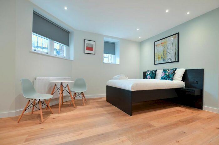 Studio To Rent In Holland Park Avenue, London W11