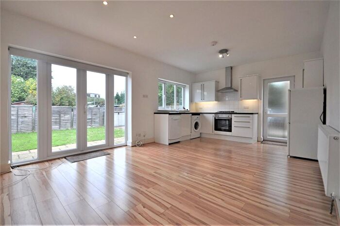 2 Bedroom Maisonette To Rent In Whippendell Road, Watford, WD18