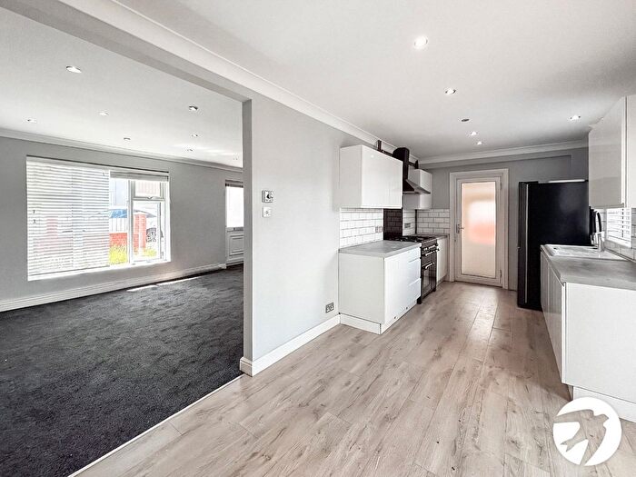 3 Bedroom End Terrace House To Rent In Stelling Road, Erith, DA8