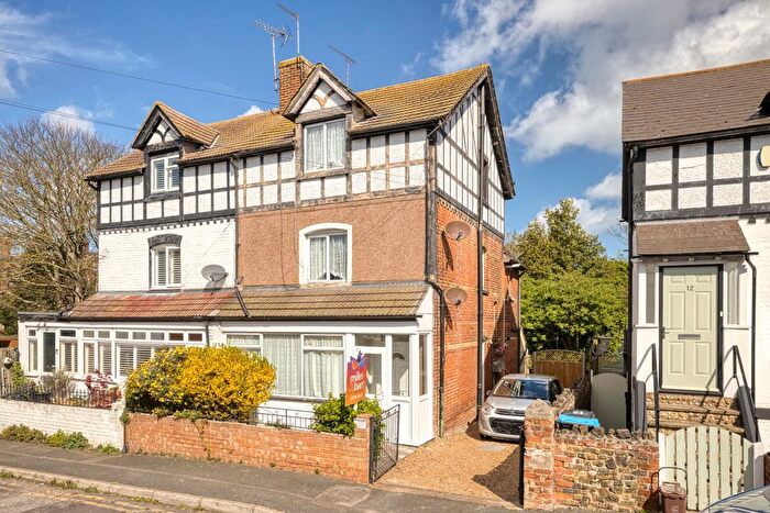 1 Bedroom Flat For Sale In Essex Road, Westgate-On-Sea, Kent, CT8