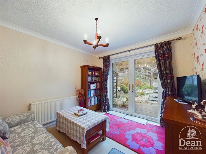 2 Bedroom Detached Bungalow For Sale In Springfield Drive, Cinderford, GL14