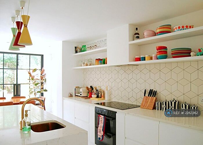 2 Bedroom Terraced House To Rent In Frome Street, London, N1