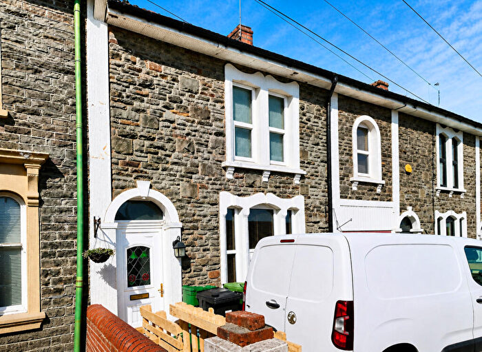 5 Bedroom Terraced House For Sale In Alma Road, Kingswood, Bristol, BS15